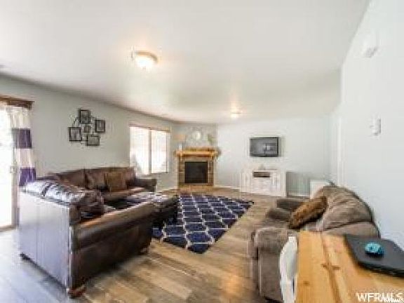 3rd image of 3052 W Willow Pod Dr