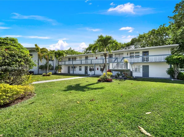 28 Islewood Ct #28-B, Deerfield Beach, FL 33442