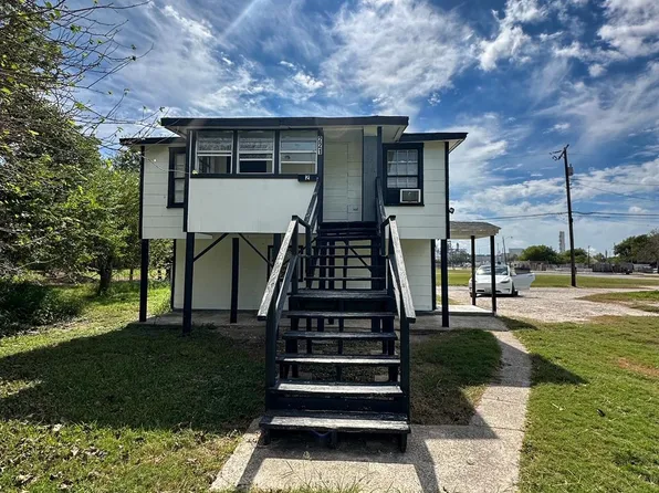 221 2nd Ave N #2, Texas City, TX 77590