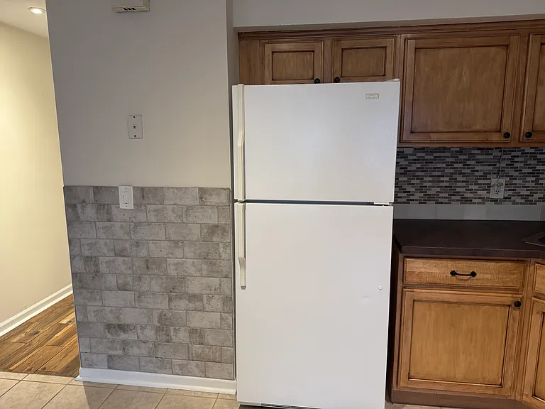 641 Tompkins Ave #1 — Photo 8