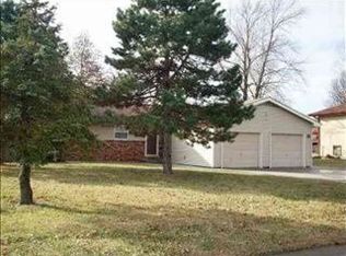 2637 SE 32nd St, Topeka, KS 66605