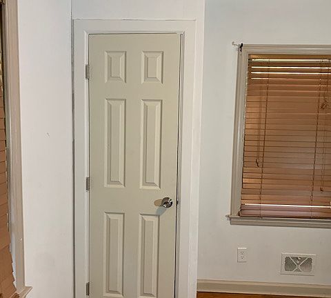 5th image of 2547 Springdale Rd SW Room 1