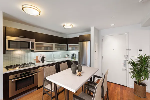 Rented by Compass | media 11