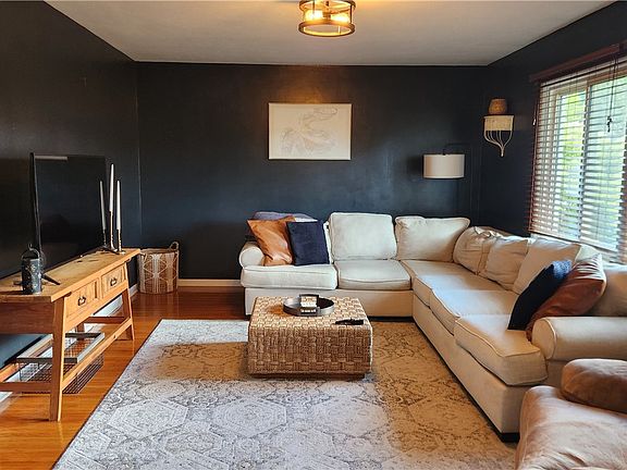 4th image of 48 Belview Dr