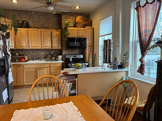 Rented by Garfield Realty  | media 3
