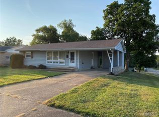 417 E Washington Ave, Owensville, MO 65066