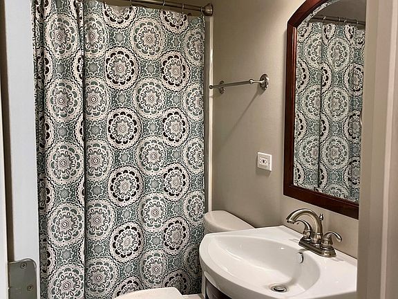 3rd image of 23 Twelve Oaks Dr