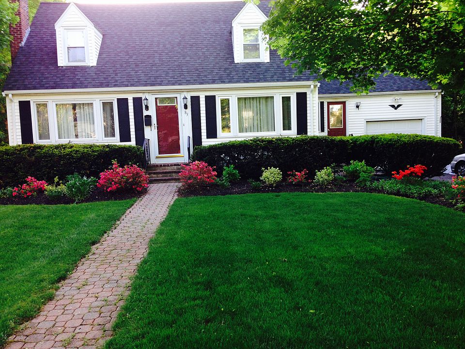 2nd image of 83 Spruce St
