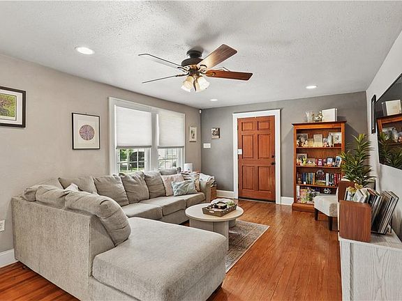 4th image of 467 Focis St