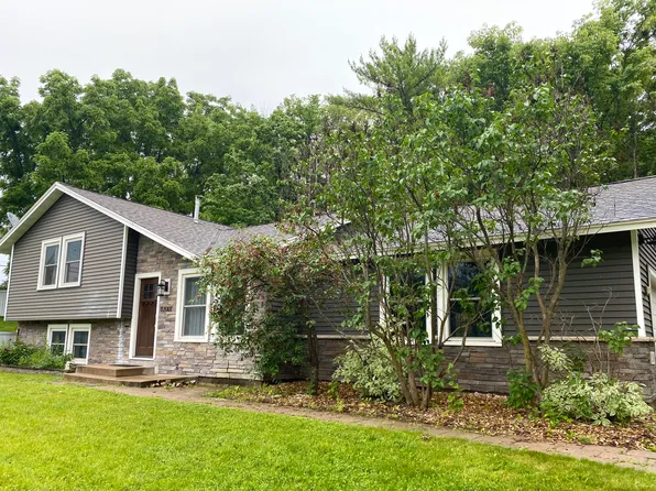 112001 Faber Ln, Chaska, MN 55318