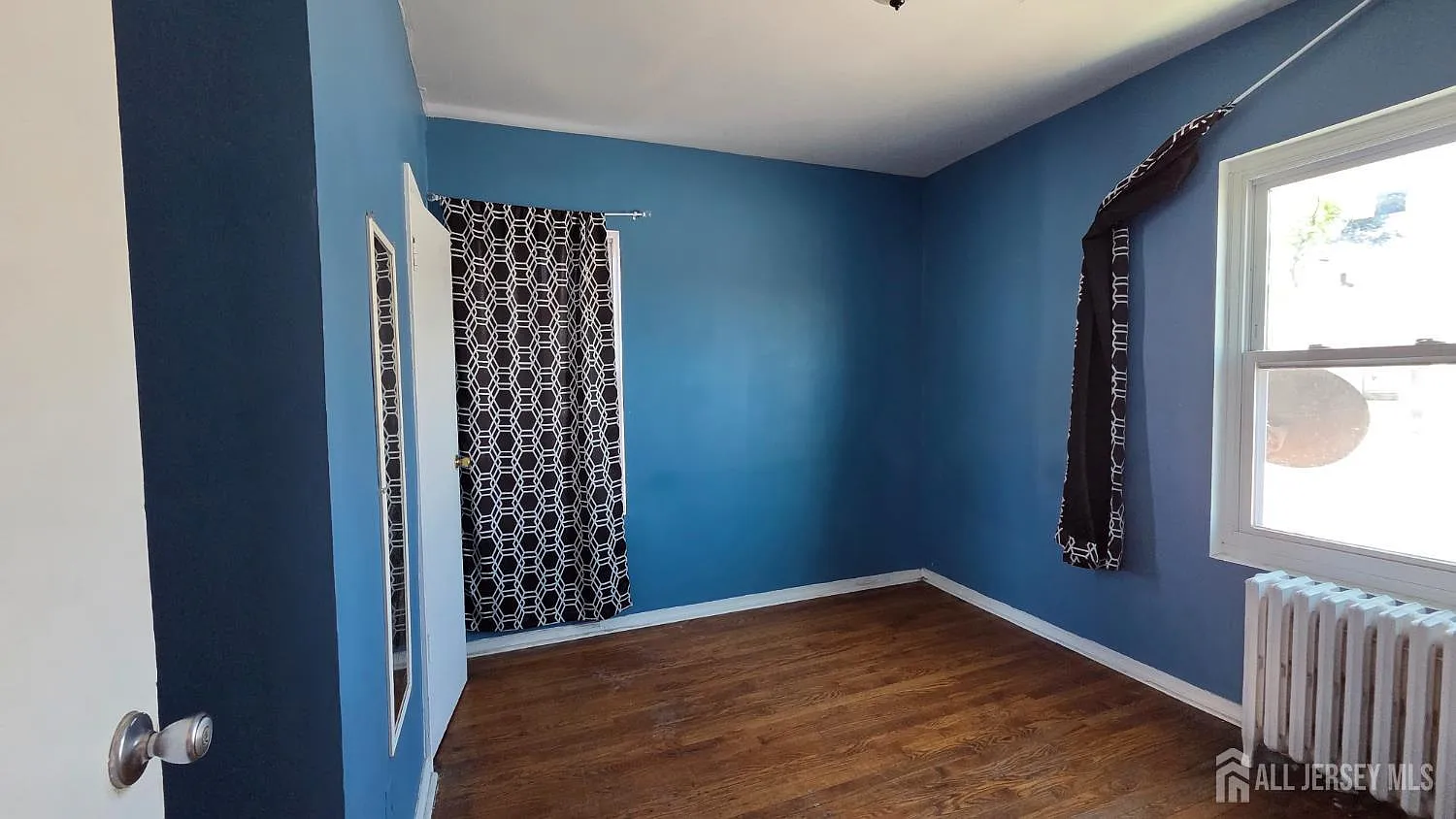 4 bed, 1.0 bath, $2,000 — Photo 4