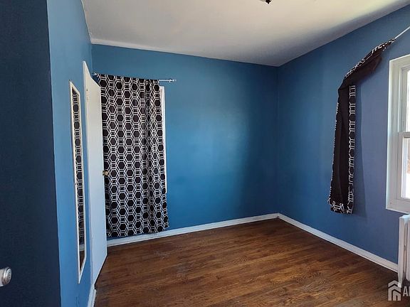 4th image of 62 Georges Rd