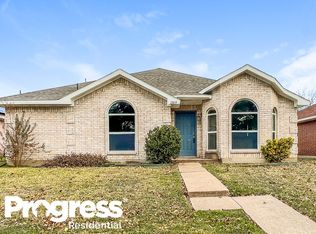 2819 Saint Johns Ave, Lancaster, TX 75146