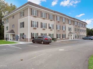 172 Paddlers Point #204, Matamoras, PA 18336