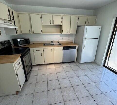 2nd image of 4355 Royal Banyan Way APT 20