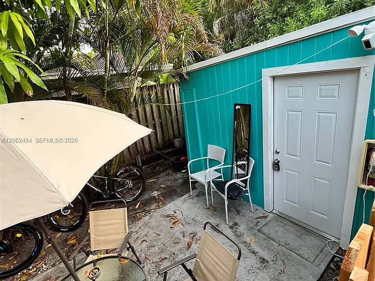 1337 NE 3rd Ave #4 — Photo 10