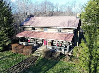229 Amanda Ln, Acme, PA 15610