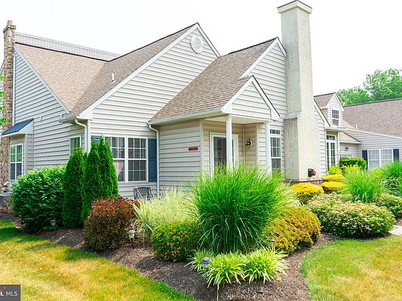 2nd image of 788 Churchill Ln