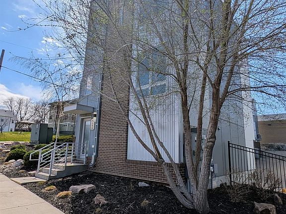 2nd image of 521 S 2nd Ave