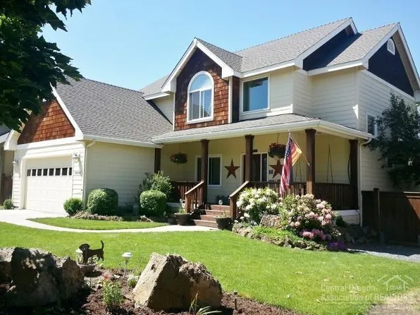 20588 Sierra Dr, Bend, OR 97701