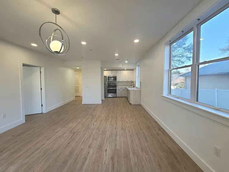 205 Mount Vernon Ave #405 — Photo 3