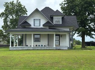 2258 E Buffalo St, Bolivar, MO 65613