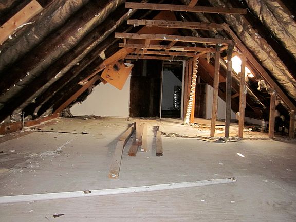 2nd image of 5206 S Hermitage Ave