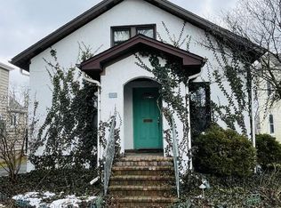 937 N Walnut Ave, Arlington Heights, IL 60004