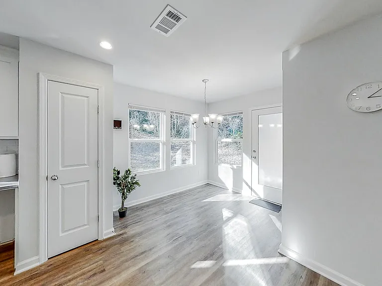 Lotus Ave NW — Photo 7