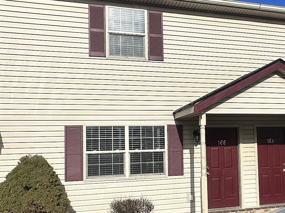 166 Colonial Townhouses