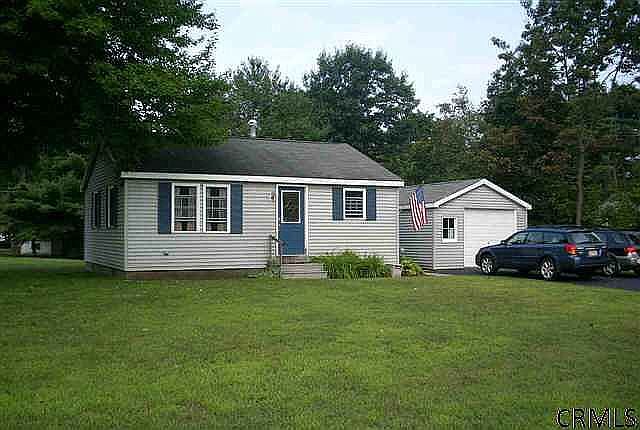 1st image of 8 Mountain View Dr