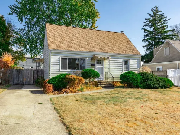 151 W 21st Street, Deer Park, NY 11729