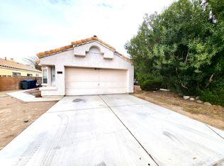 8048 Big Top Dr, Las Vegas, NV 89123