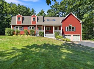 18 Meadow Lark Lane, Goffstown, NH 03045