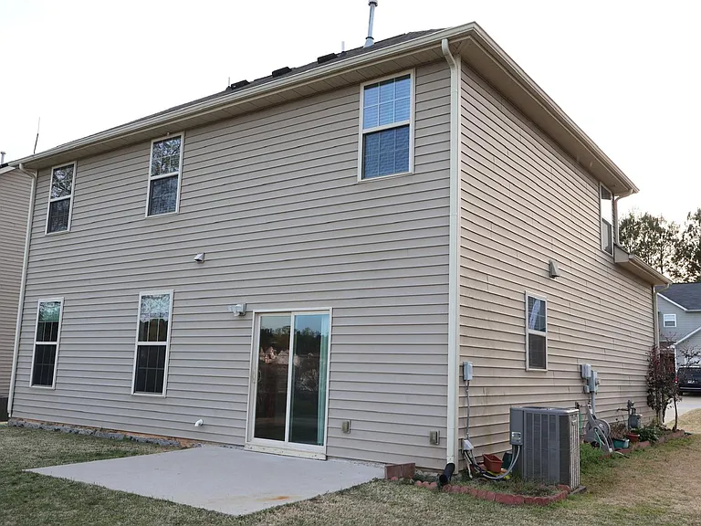 1328 Lowenstein St — Photo 5