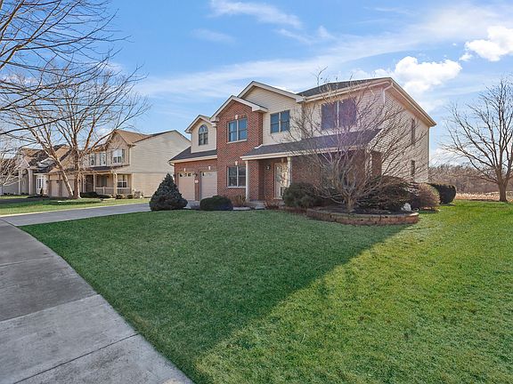 3rd image of 1105 Callaway Dr W