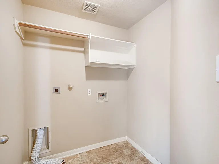 1642 S Diamondhead Blvd — Photo 12