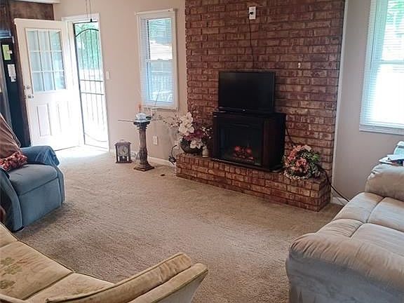 3rd image of 5035 Haskell Ave