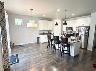 964 W McKenna Rd, Bluffdale, UT 84065