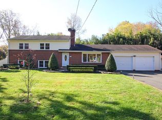 11 Heritage Rd, Eatontown, NJ 07724