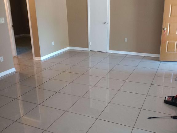 3rd image of 724 Odessa St #3