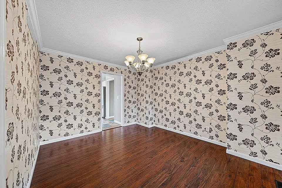 3 bed, 2.5 bath, 1930 sqft, $2,500 — Photo 4