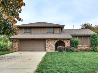 2205 N 100th St, Omaha, NE 68134