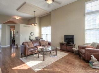 8105 W 152nd Ter, Overland Park, KS 66223