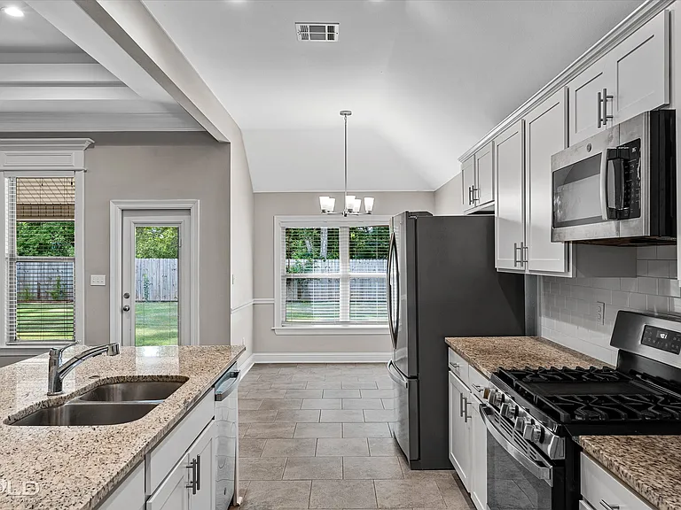 3351 Grand Lake Dr — Photo 18