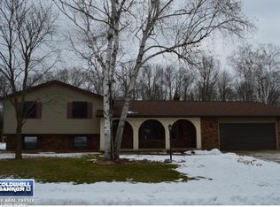 1646 Ledvina St, Green Bay, WI 54313