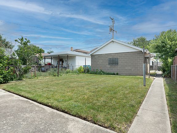 3rd image of 2839 N 75th Ct