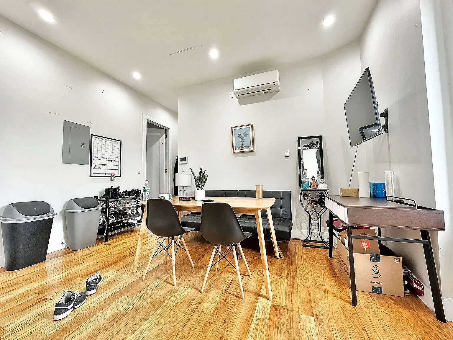 719 Seneca Avenue — Photo 4