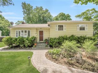 8 Pietro Pl, Dobbs Ferry, NY 10522