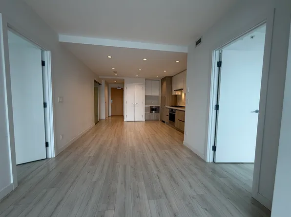 6080 McKay Ave #3008, Burnaby, BC V5H 0J4